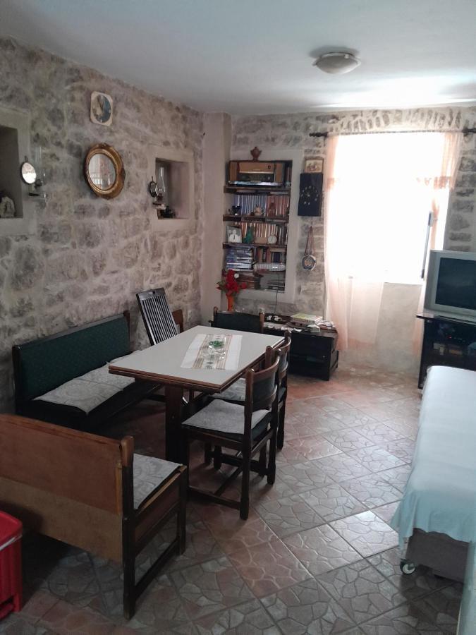 Apartment Radovic Котор Екстер'єр фото